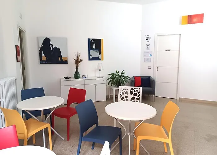 La Dimora Dei Professori Diffushotel לינה וארוחת בוקר לצ'ה